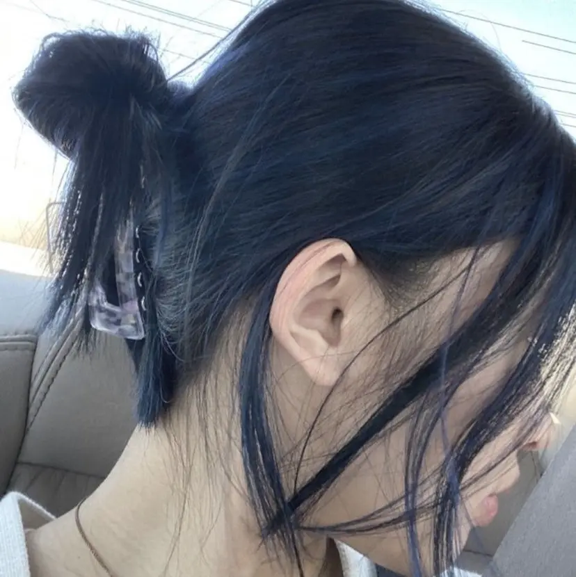 🎀RIN🎀 就活🩶暗髪カラーの掲載