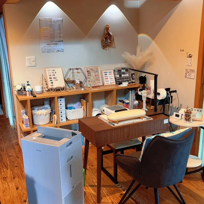 Shadow nailの掲載