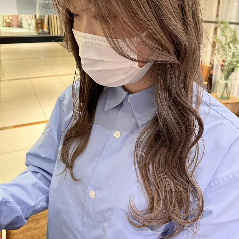 梅田💫顔周りカット HIMEKAの掲載