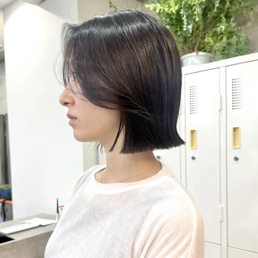 切りっぱなしボブ/ ブリーチカラー/大塚の掲載