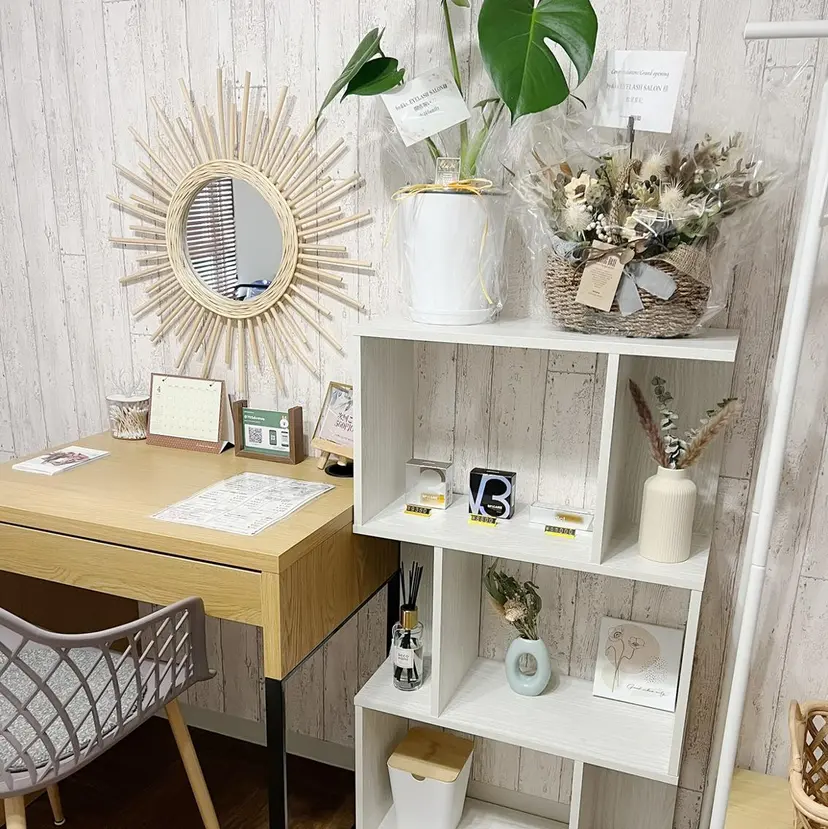 by&ks.EYE LASHSALONの掲載