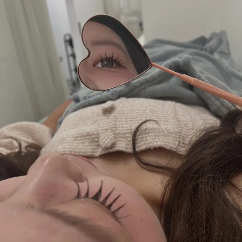 Rio🌹/ 束感マツエクの掲載