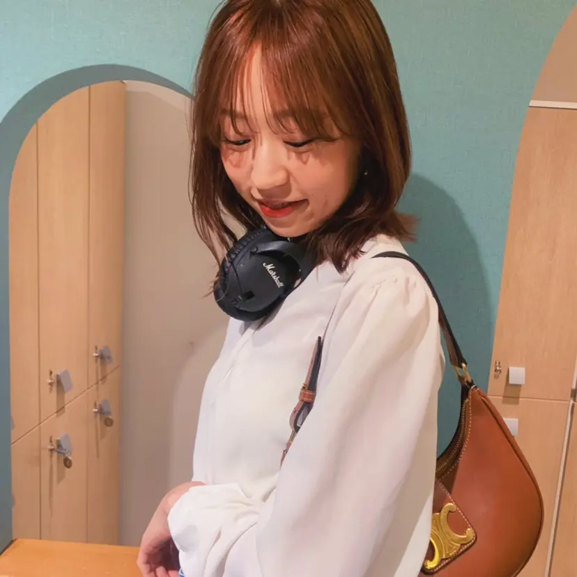 ミルクティーベージュ の魔術師　manaeの掲載