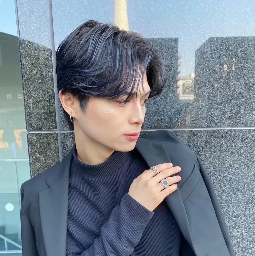 メンズカット/眉カッ ト/ブリーチ/シオリの掲載