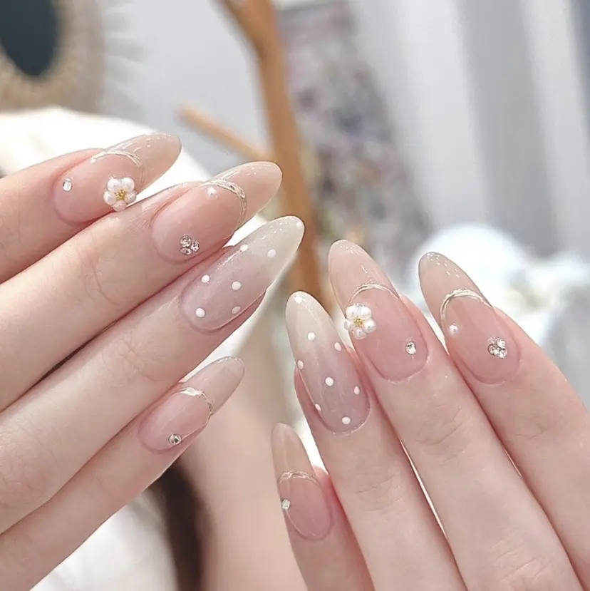Trend Nail HARUNOの掲載