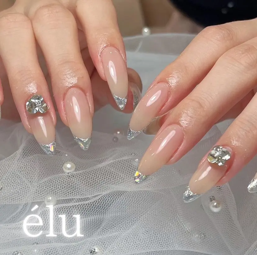 élu by Noriko 前原の掲載