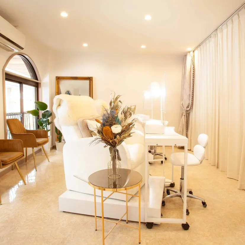 オーナーネイリスト 宮添華里の掲載