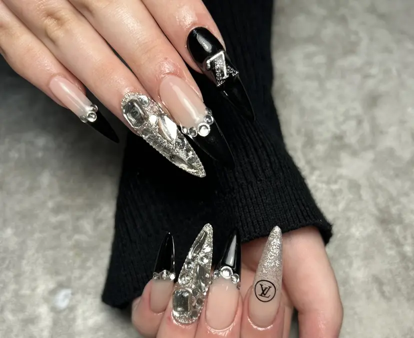 Bright 船山来の掲載