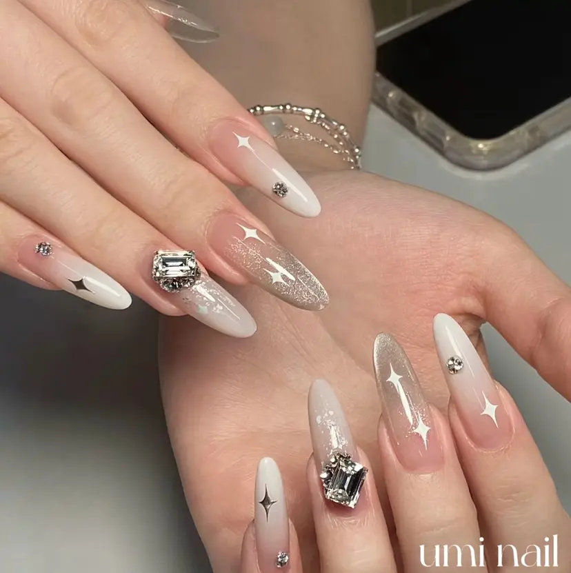 LUXE NAIL SALONの掲載