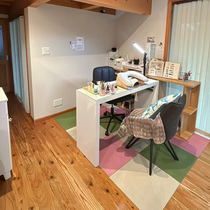 Shadow nailの掲載