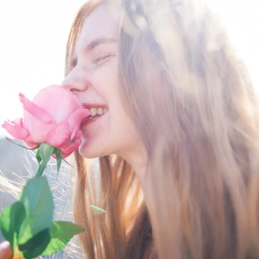 【enn】 小橋 彩香の掲載