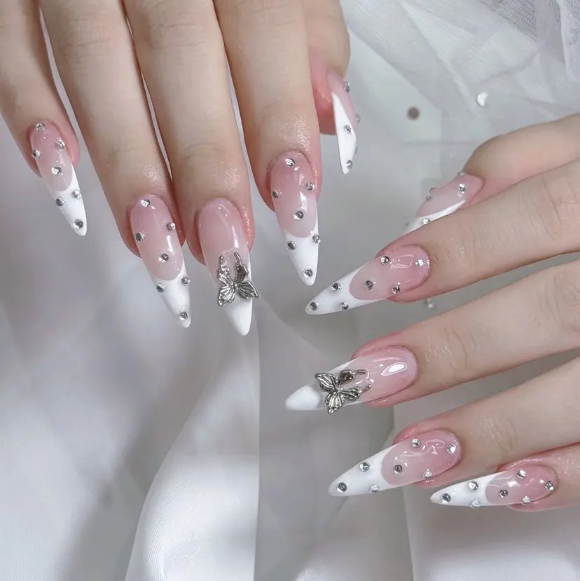 ヒユ ネイルの掲載