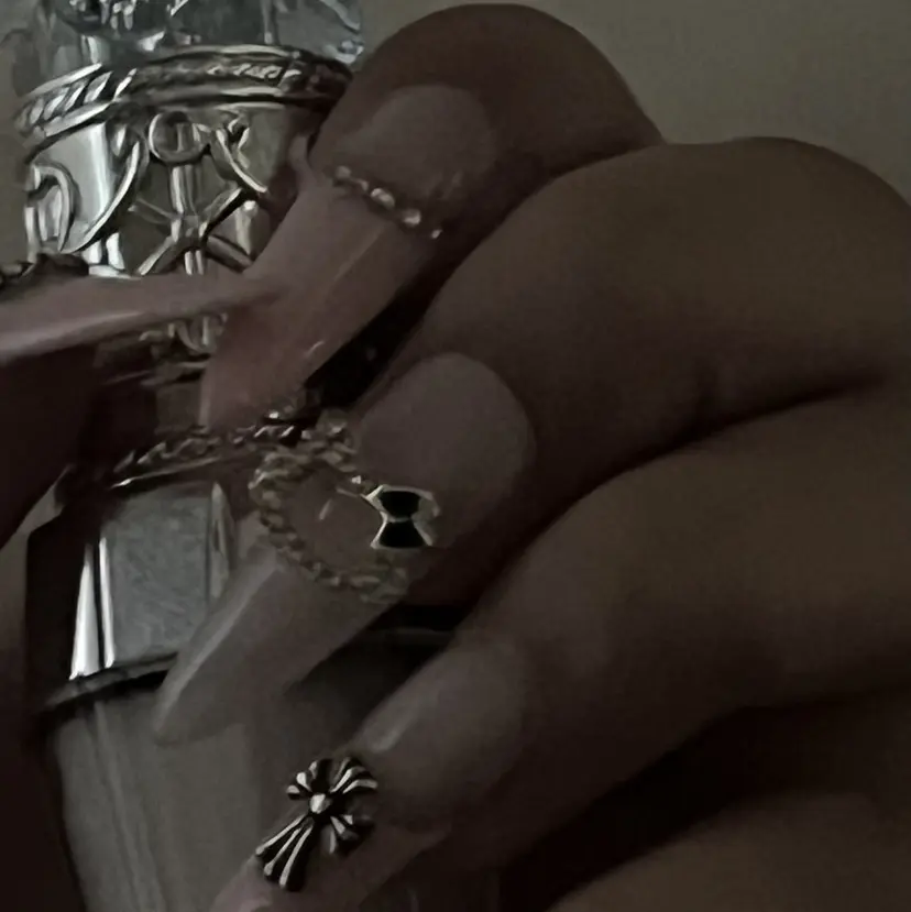 ジュニアネイリスト 愛ノ花🖤の掲載