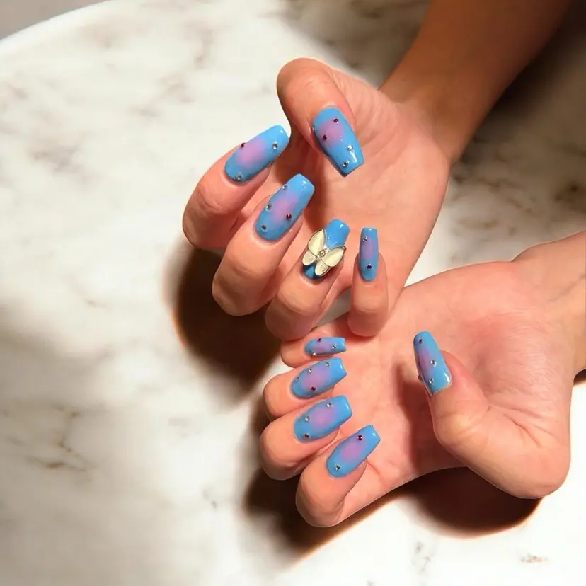 パッチリオメメ Lianaの掲載