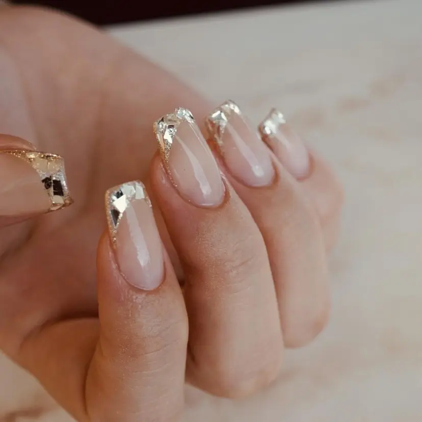 𝐴𝑁𝑈𝐸 深爪育成専門サロンの掲載