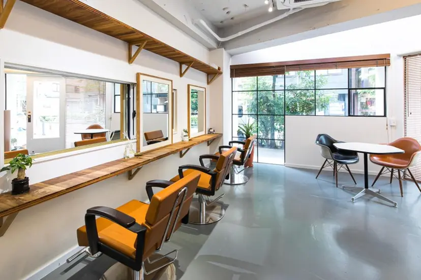 艶髪カラー&ウルフ フルカワ ヒロズミの掲載