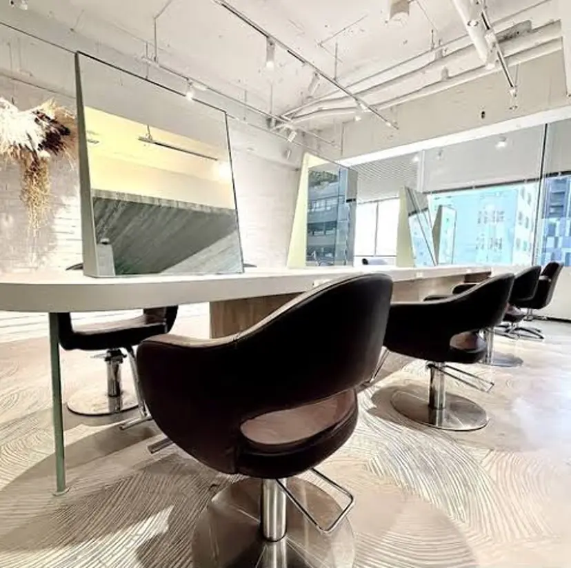 ボブぷる艶🌈 艶髪矯正✨遠藤龍雅の掲載