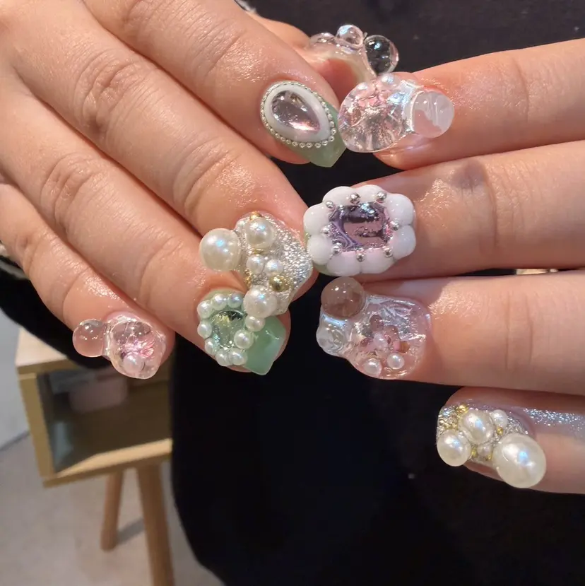 AOI✩⡱ y2kネイルの掲載