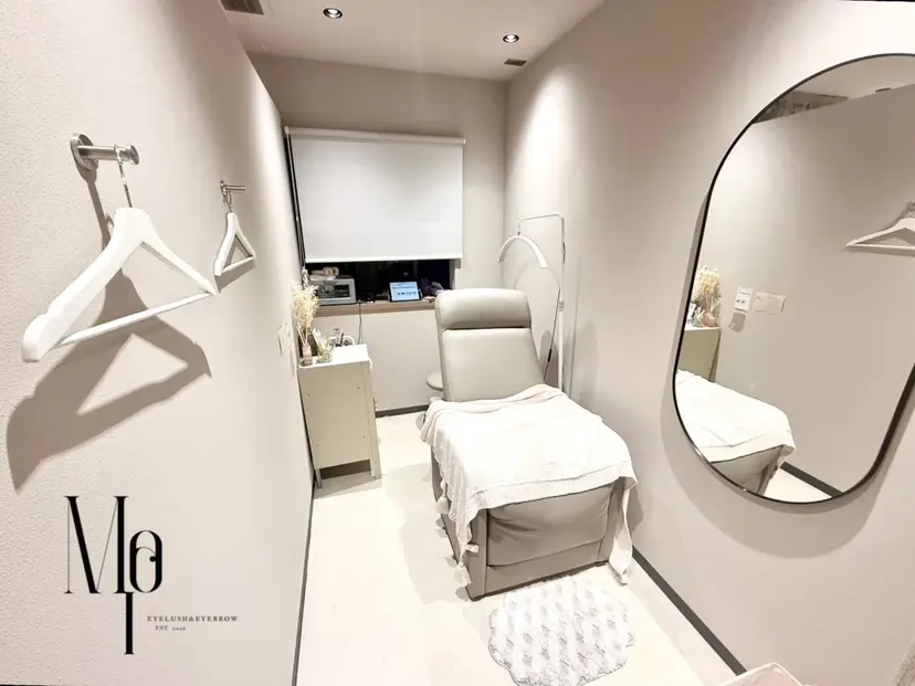 eyelush MOI🕊の掲載