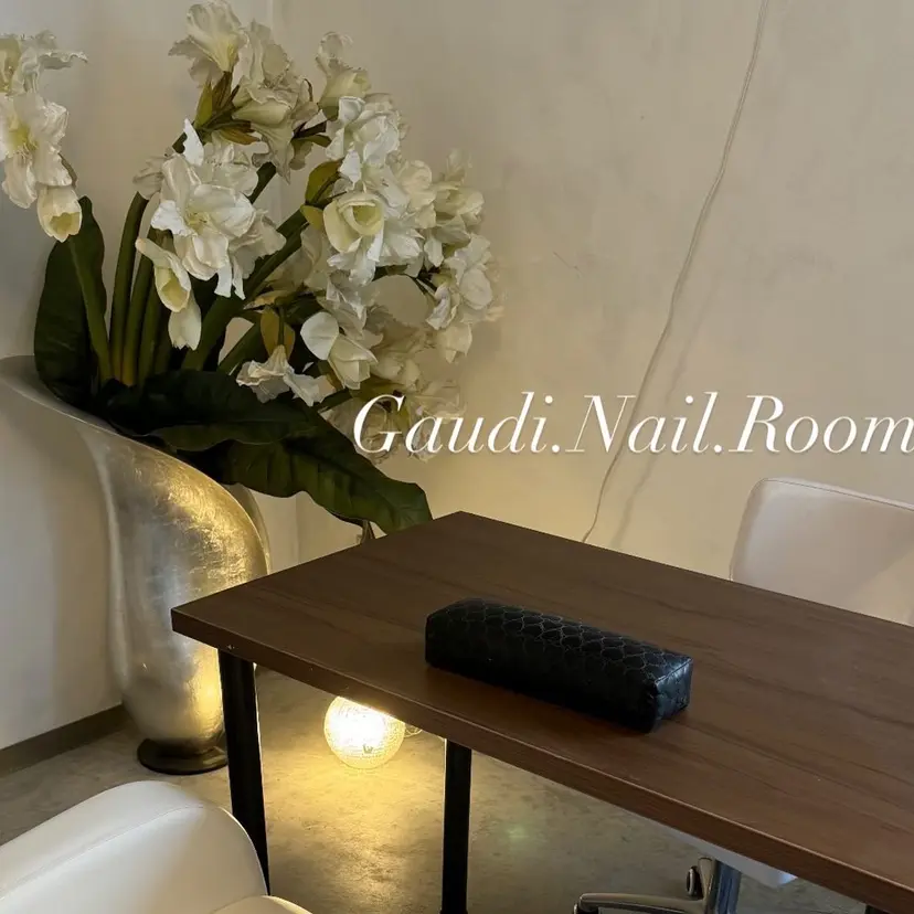 Gaudi.Nail Rinaの掲載