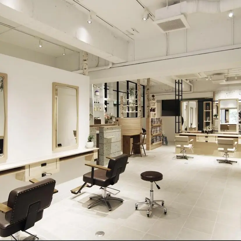 NIYONAIR 濱田芽衣の掲載