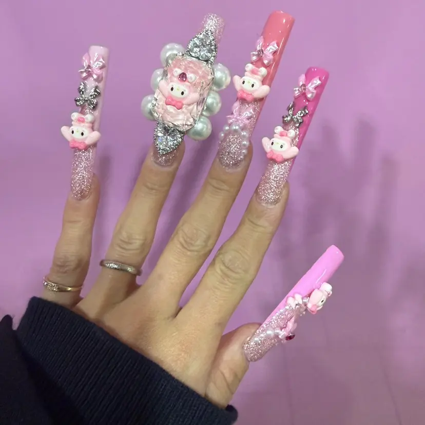 ONIKA Nail 表参道A4徒歩3分の掲載