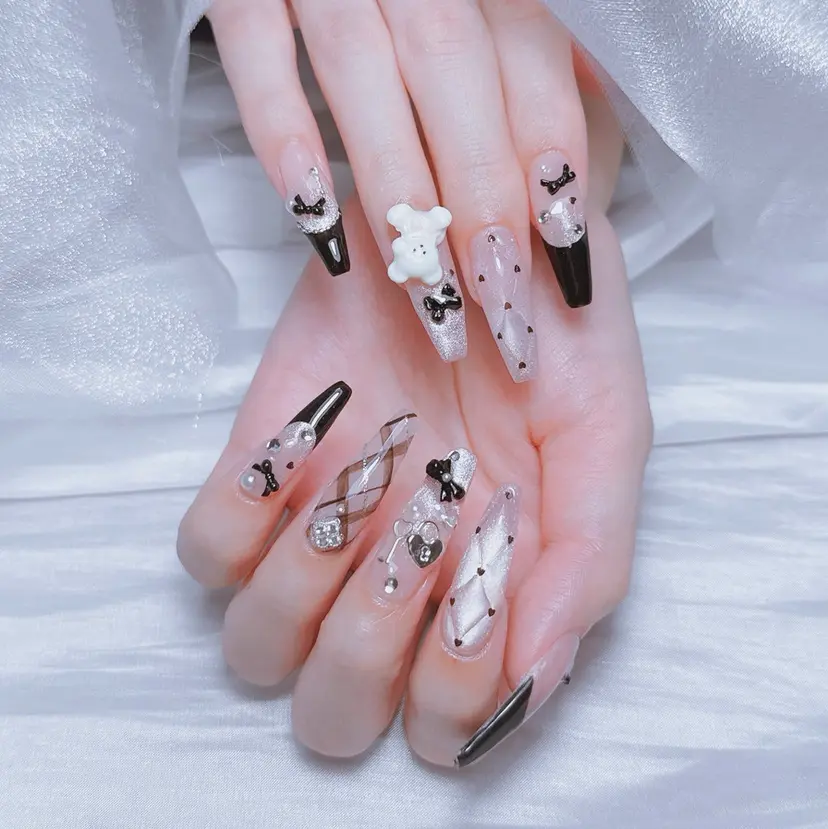 W·mai nail 関内の掲載