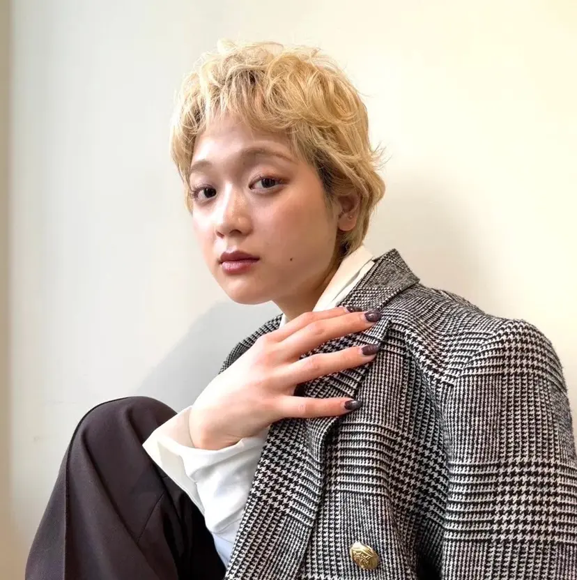 KAHO(noi) 金山/水素カラーの掲載