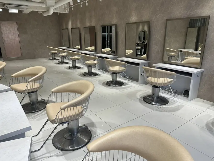 ブリーチ/艶カラー カノ🌼の掲載