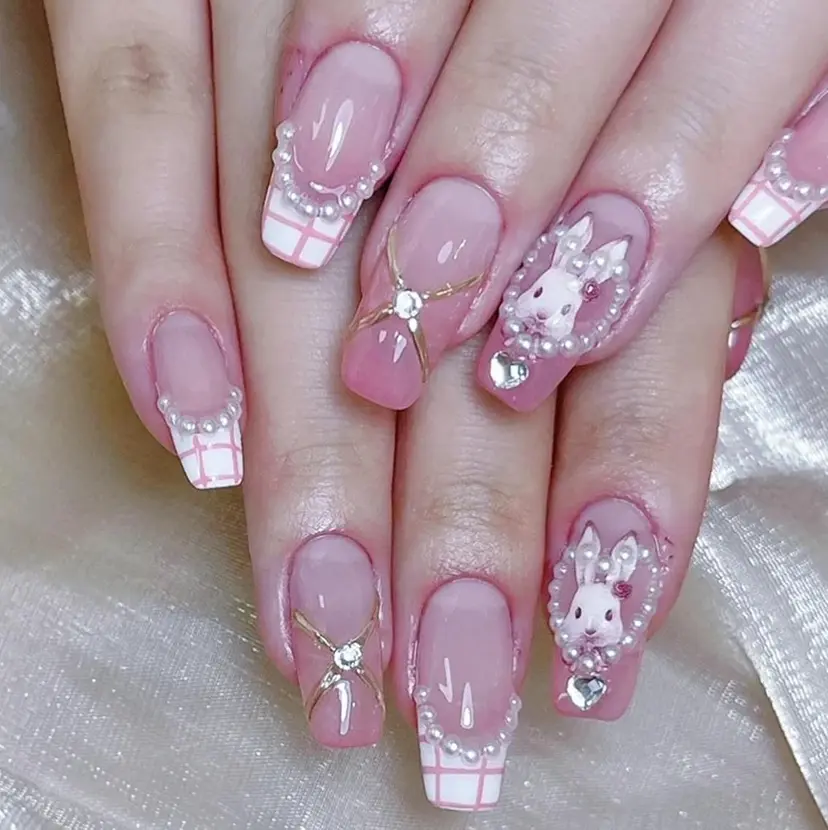 Mona【パラジェル ・長さ出し専門店】の掲載