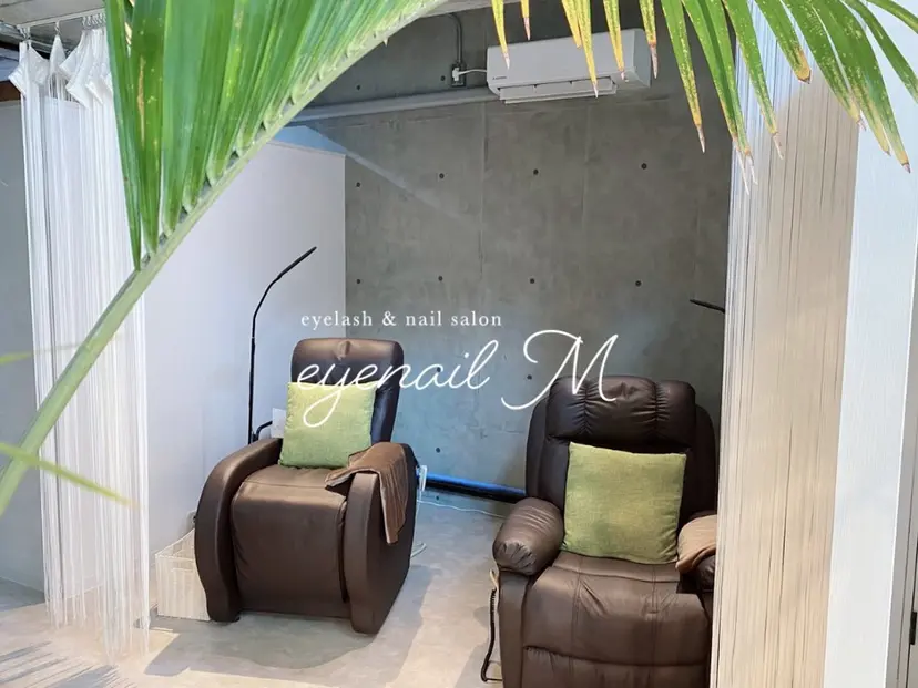 eyenail m🌿12月限定の掲載