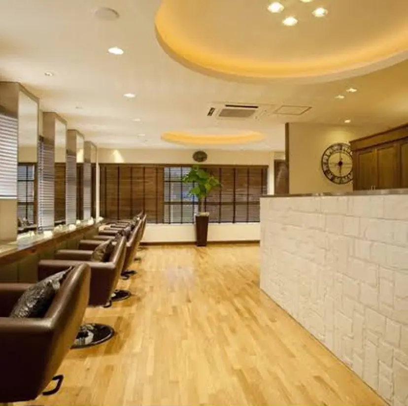 レイヤーカット/艶髪 /パーマaikoの掲載