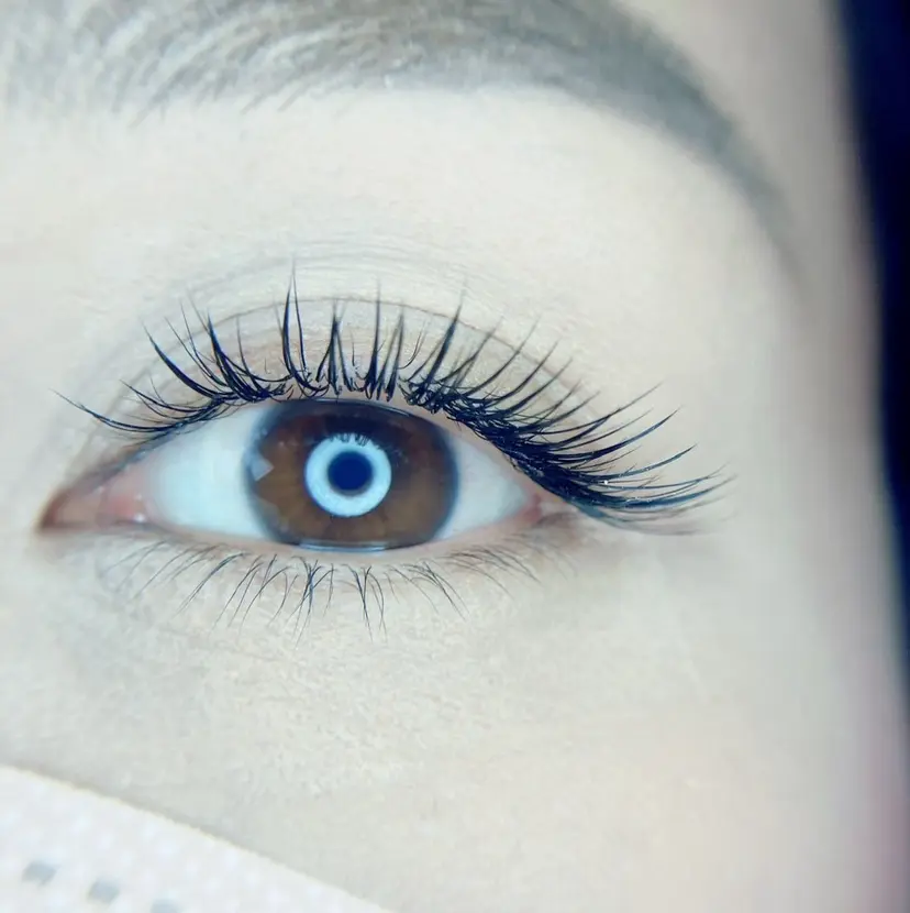 Miya 👀束間まつ毛の掲載