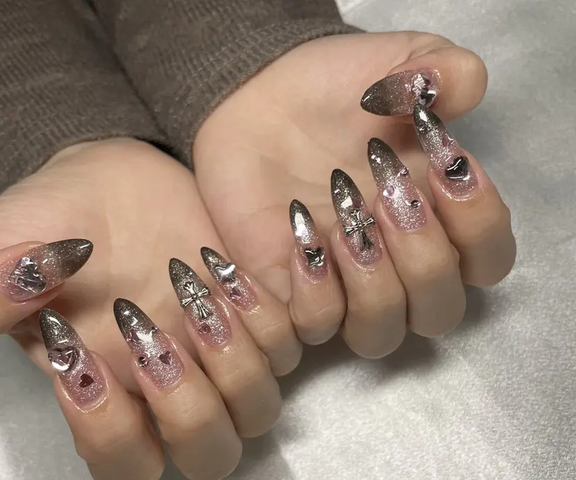 IRO NAIL SALONの掲載