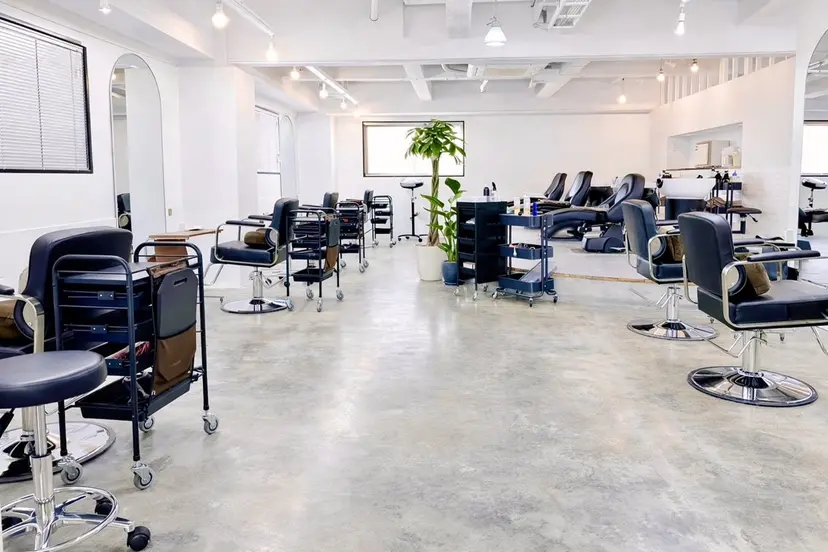 ケアブリーチ 髪質改善/池袋の掲載