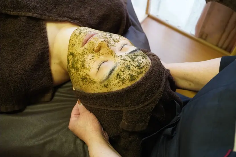 20代からのツヤ肌 サロン　シャルマンの掲載