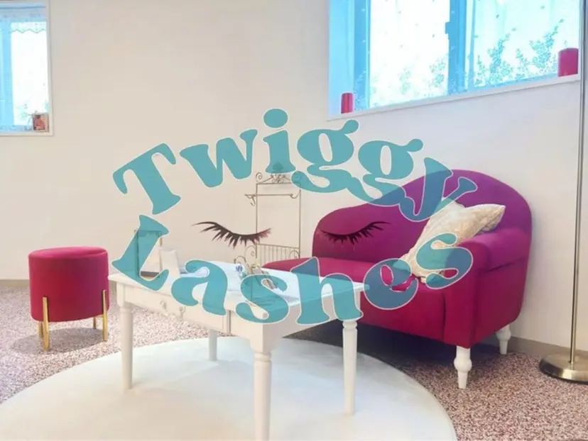Twiggy Lashes いずみの掲載