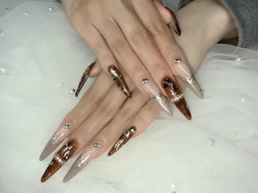 Anna Nailの掲載