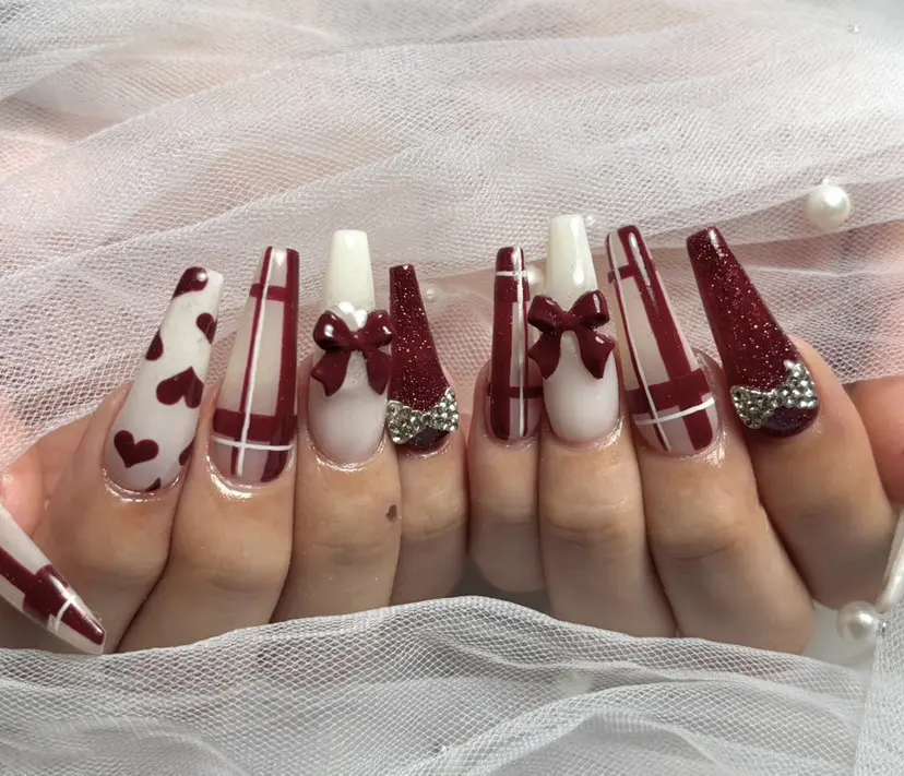 Roi〈ロワ〉 Akariの掲載