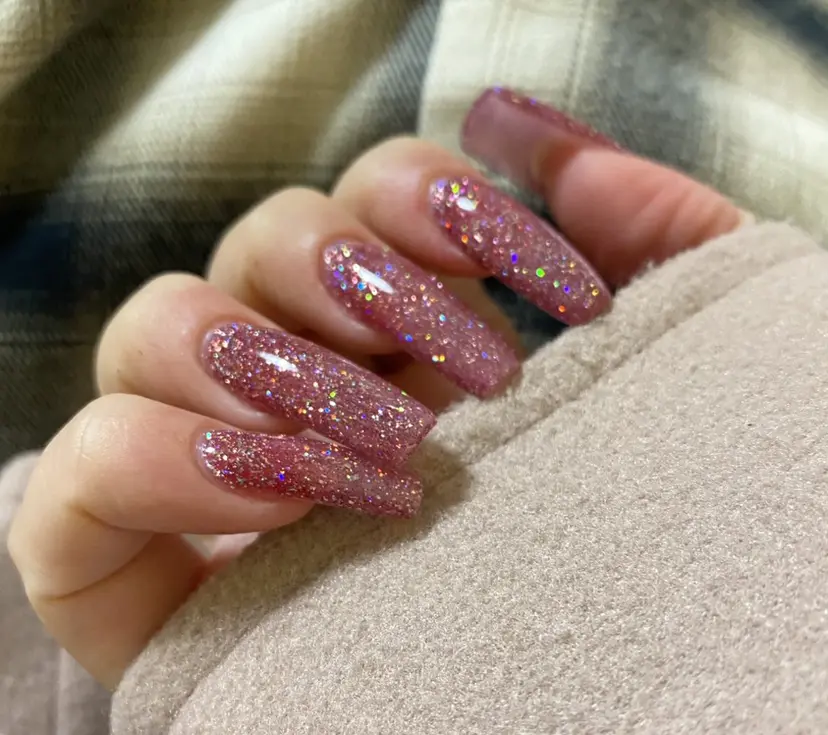 LAUR serinaの掲載