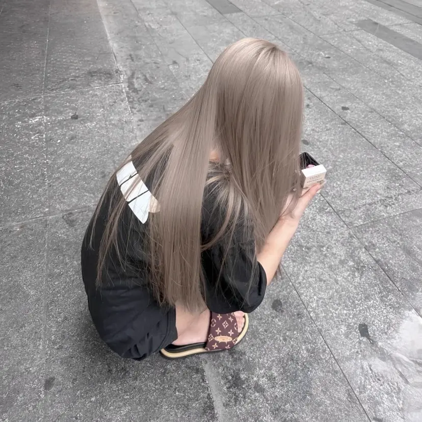 モテハイトーン /ベージュ/りくとの掲載