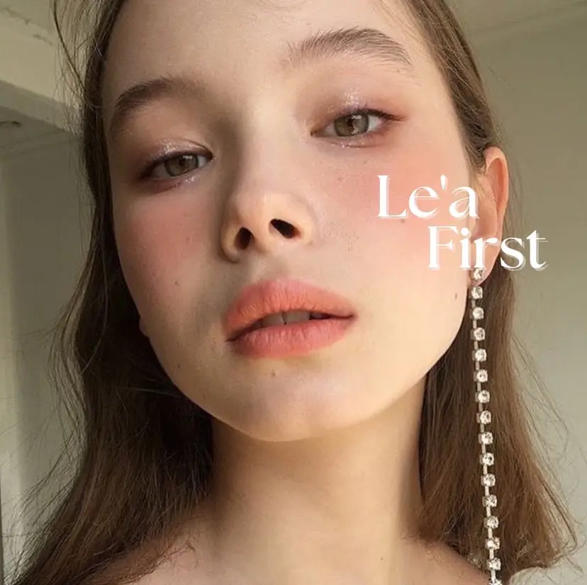 Le'a first AKANEの掲載