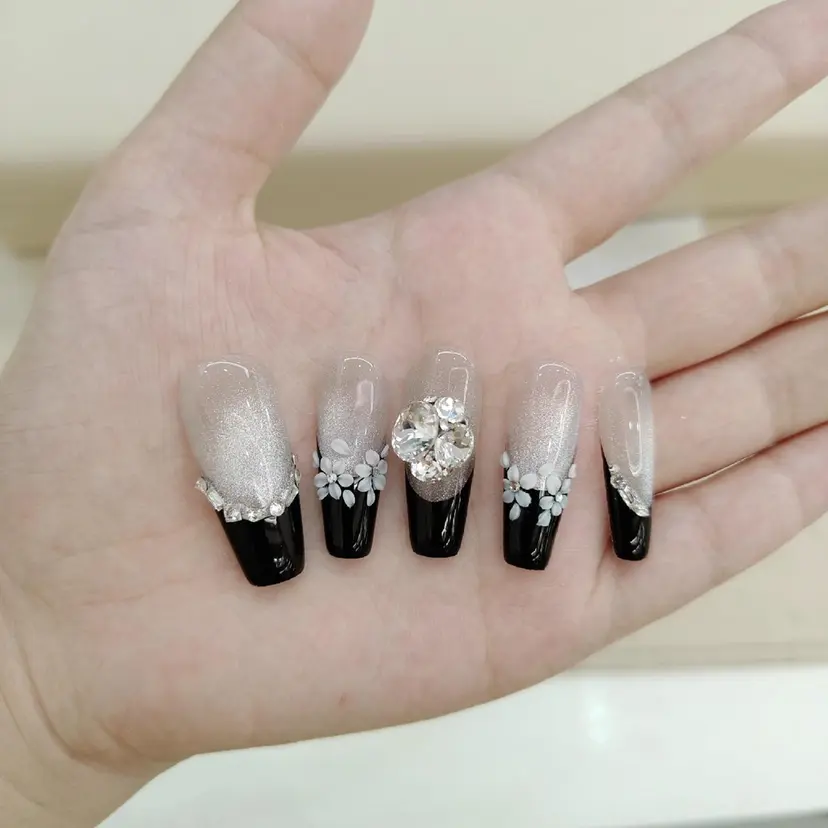 FuFu.Nail 2️⃣番の掲載