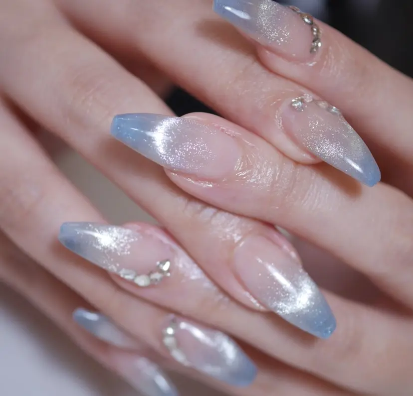 明石大久保/華恋 Litnailの掲載