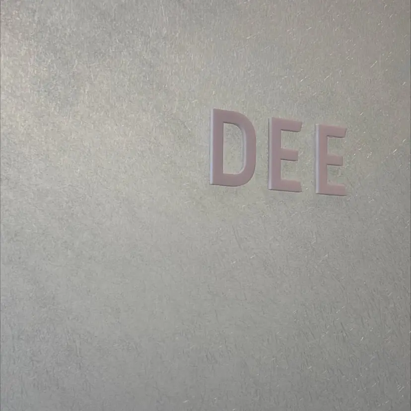 DEE Kahaの掲載