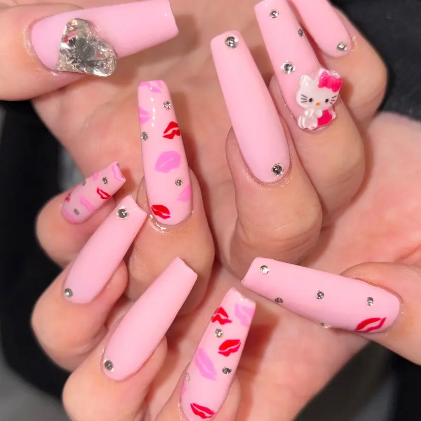 カンナ【Y2Kネイル /コーンロウ】の掲載