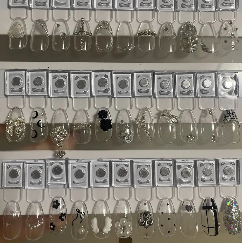 坂上 詩織の掲載