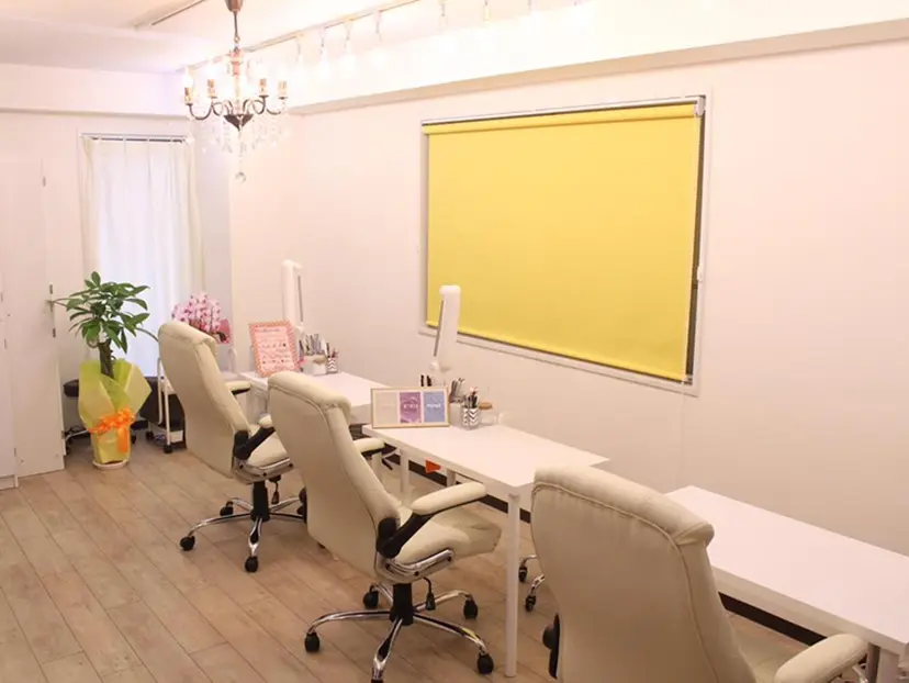 Nail Salon Amouz 横浜店1の掲載