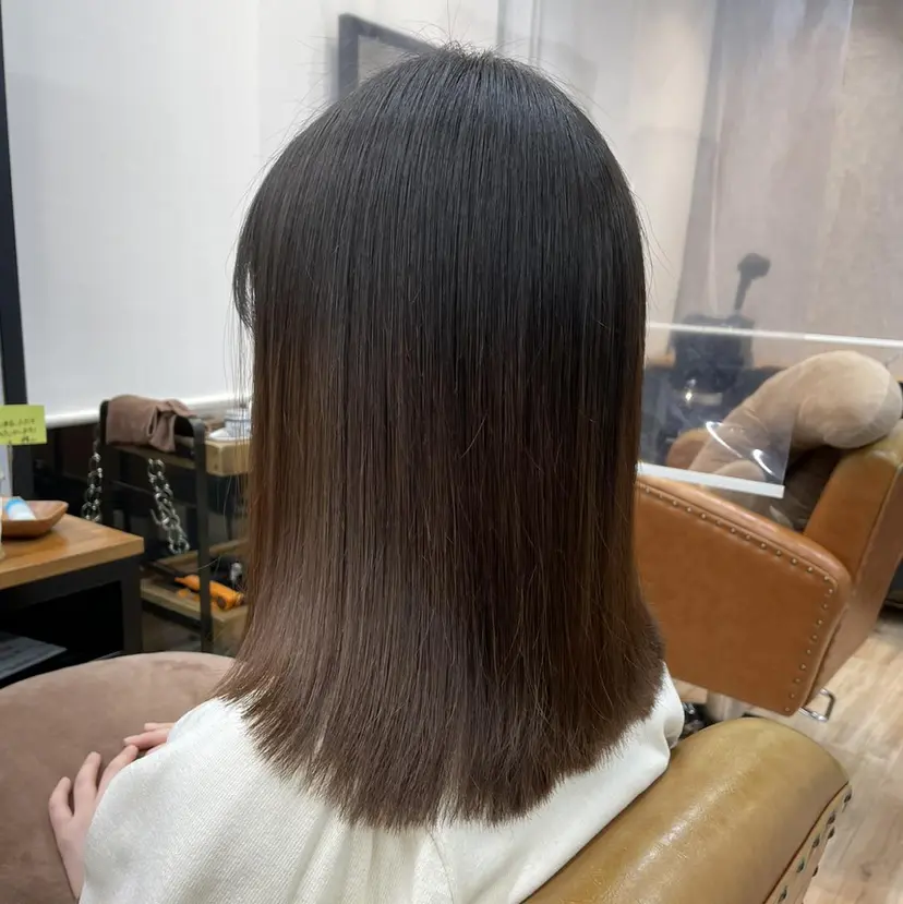 縮毛矯正、コテ巻き風 パーマのプロ、横山の掲載