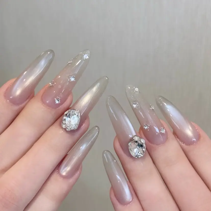 ネイリストゆか💅 長さだし、深爪矯正の掲載